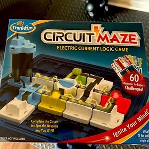 Circuit Maze Sealed STEM toy for 8+ Electric Current Logic Game